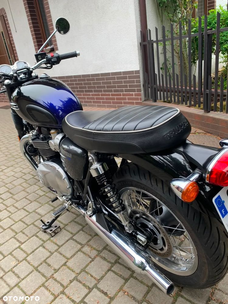 Triumph Bonneville - 3