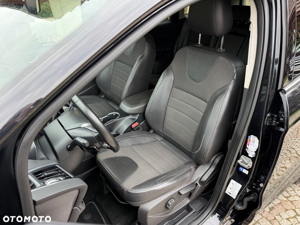 Ford Kuga 2.0 TDCi 4x4 ST-Line - 19