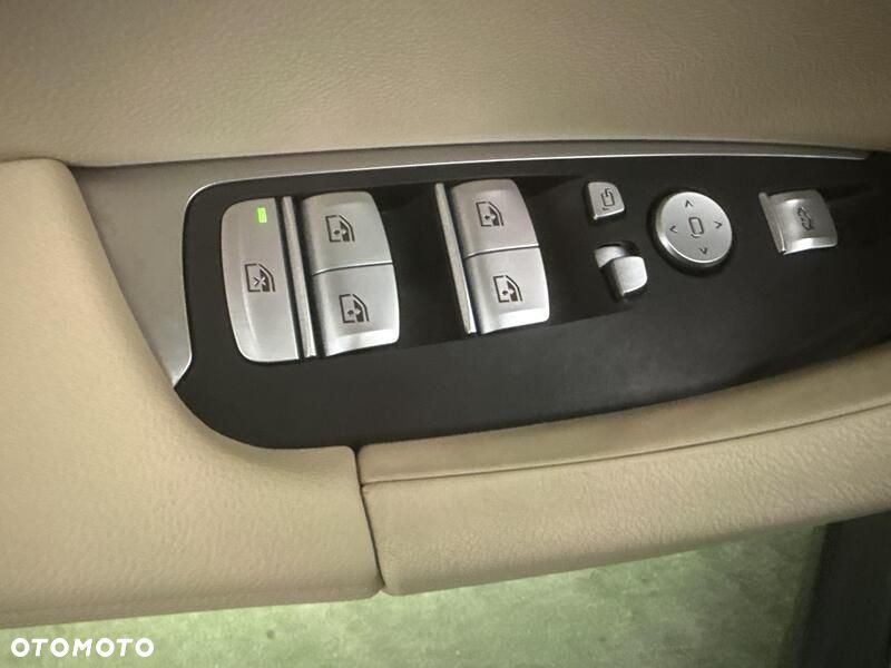 BMW X3 xDrive20i - 13