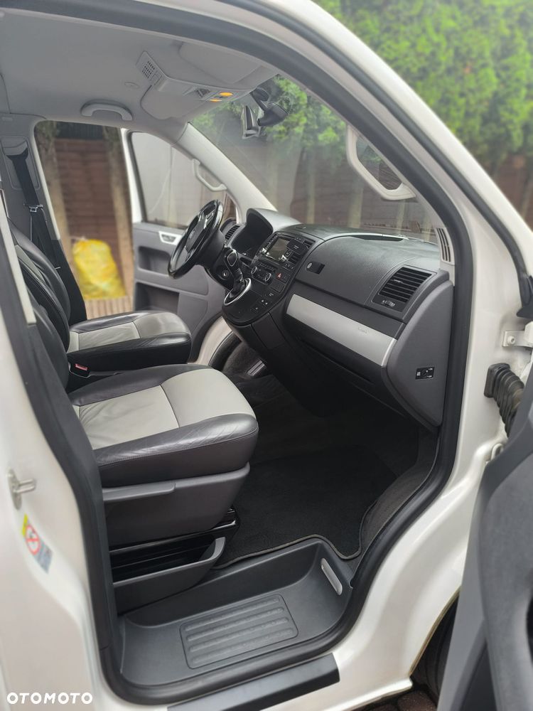 Volkswagen Multivan - 10