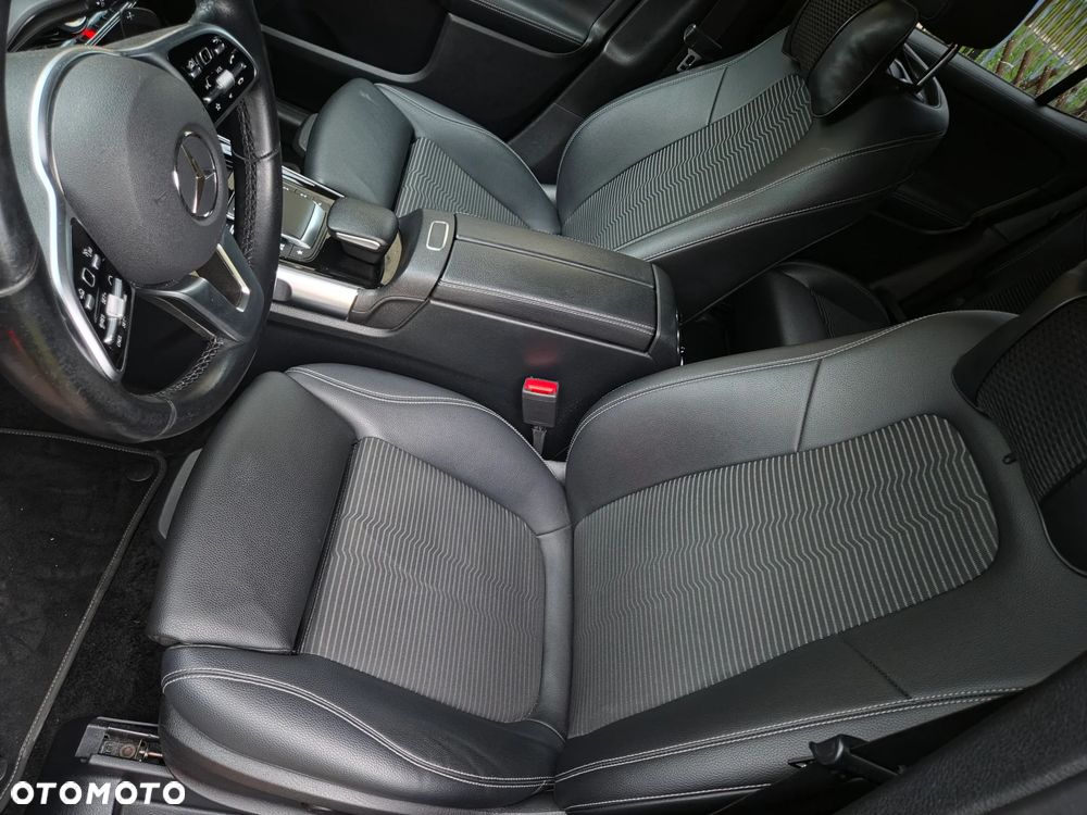 Mercedes-Benz GLB 220 d 8G-DCT - 17
