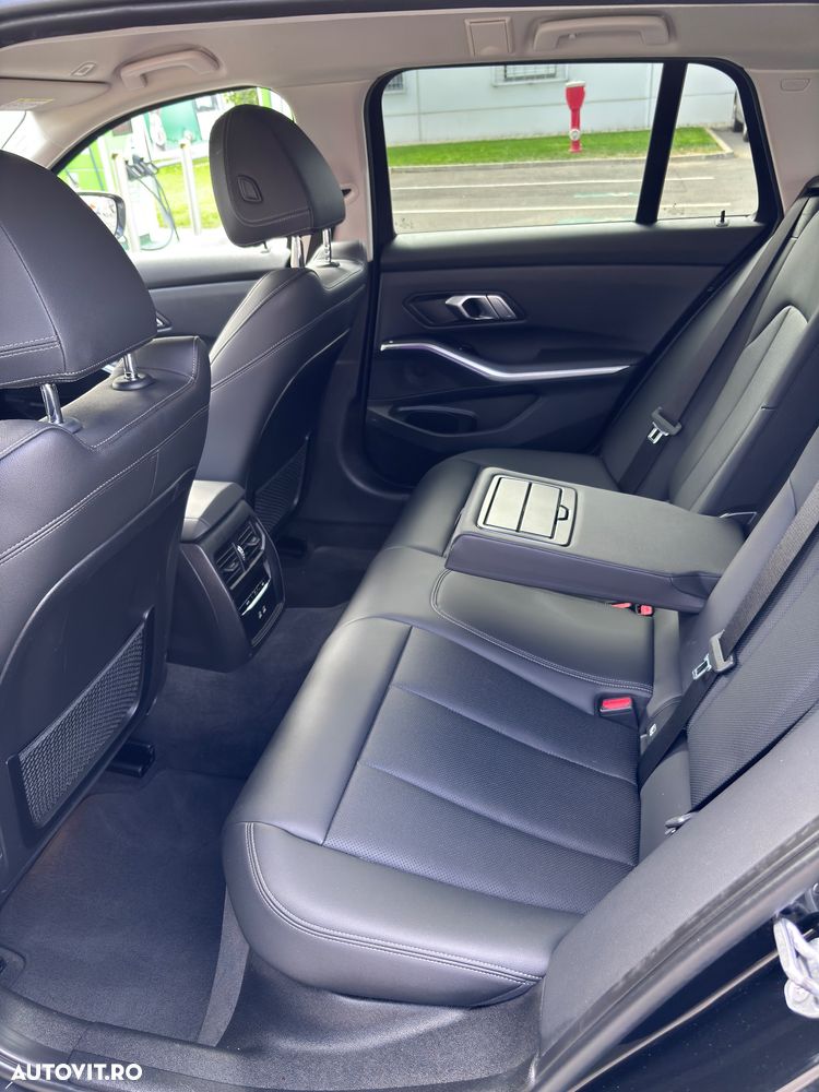 BMW Seria 3 320e Aut. Sport Line - 15