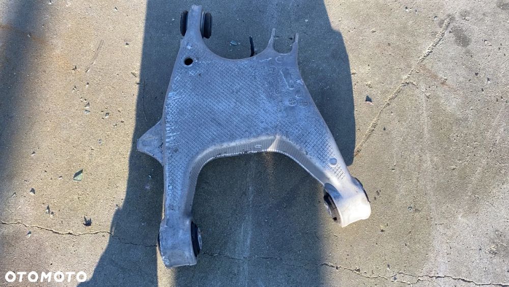 BMW F10 F11 WAHACZ PRAWY TYŁ DOLNY 6865900 - 2