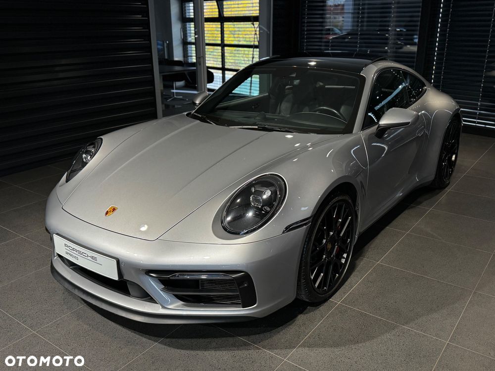 Porsche 911 Carrera GTS - 20