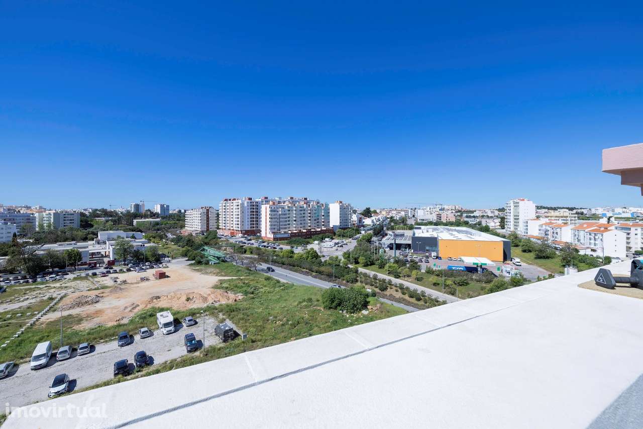 Apartamento T2 com Terraço e Sótão em Portimão - Grande imagem: 3/20