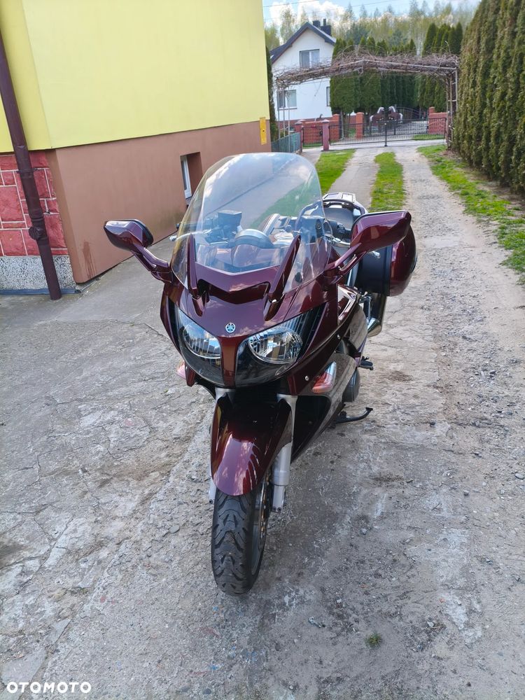 Yamaha FJR - 2
