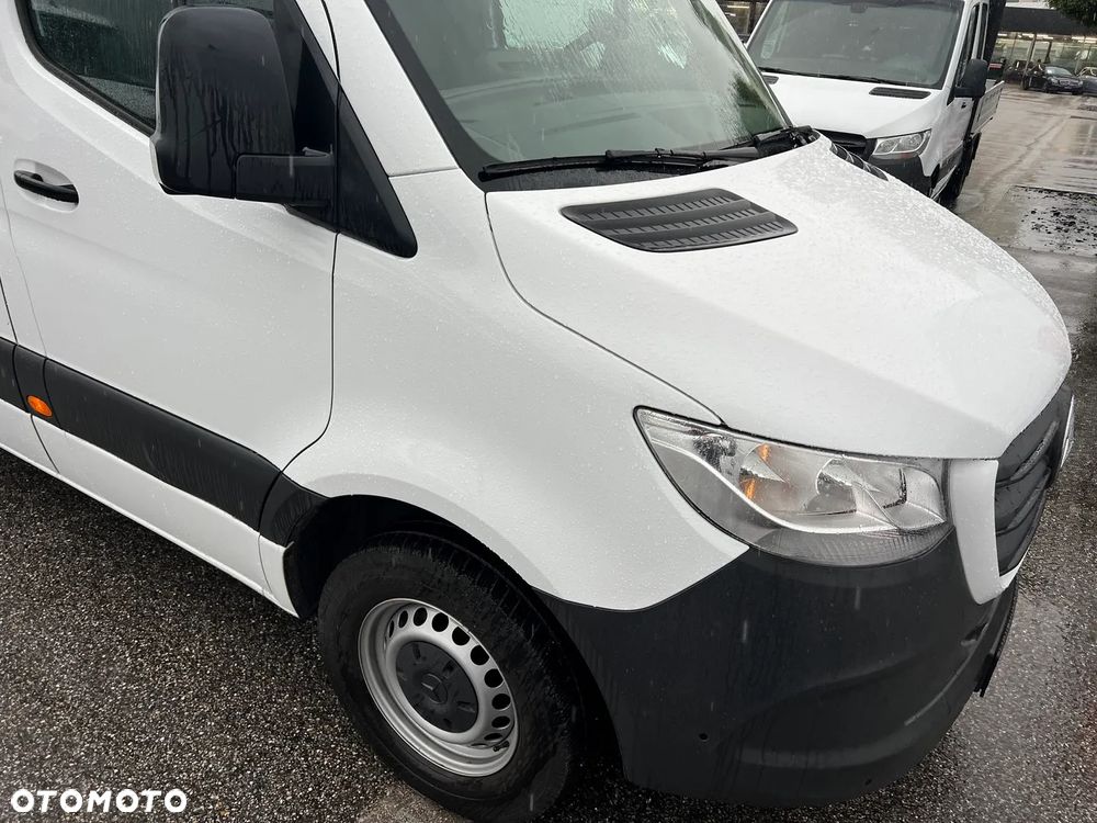 Mercedes-Benz Sprinter - 3