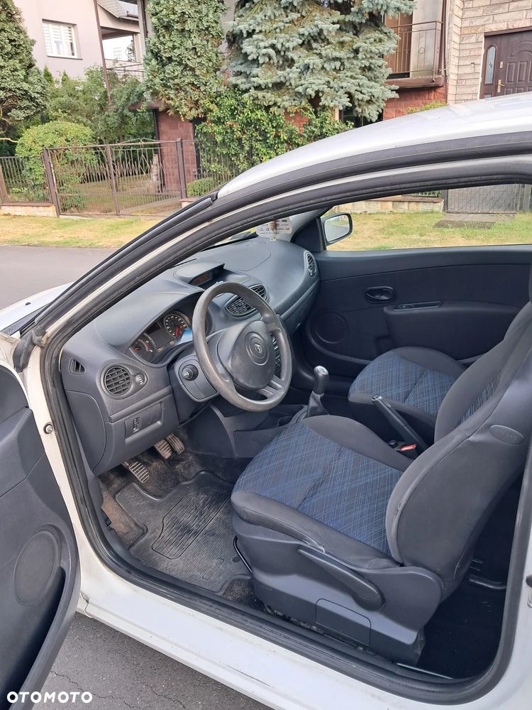 Renault clio - 6
