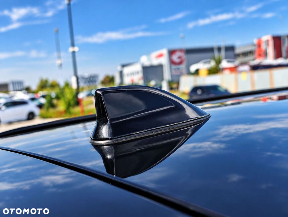 Toyota Corolla - 12