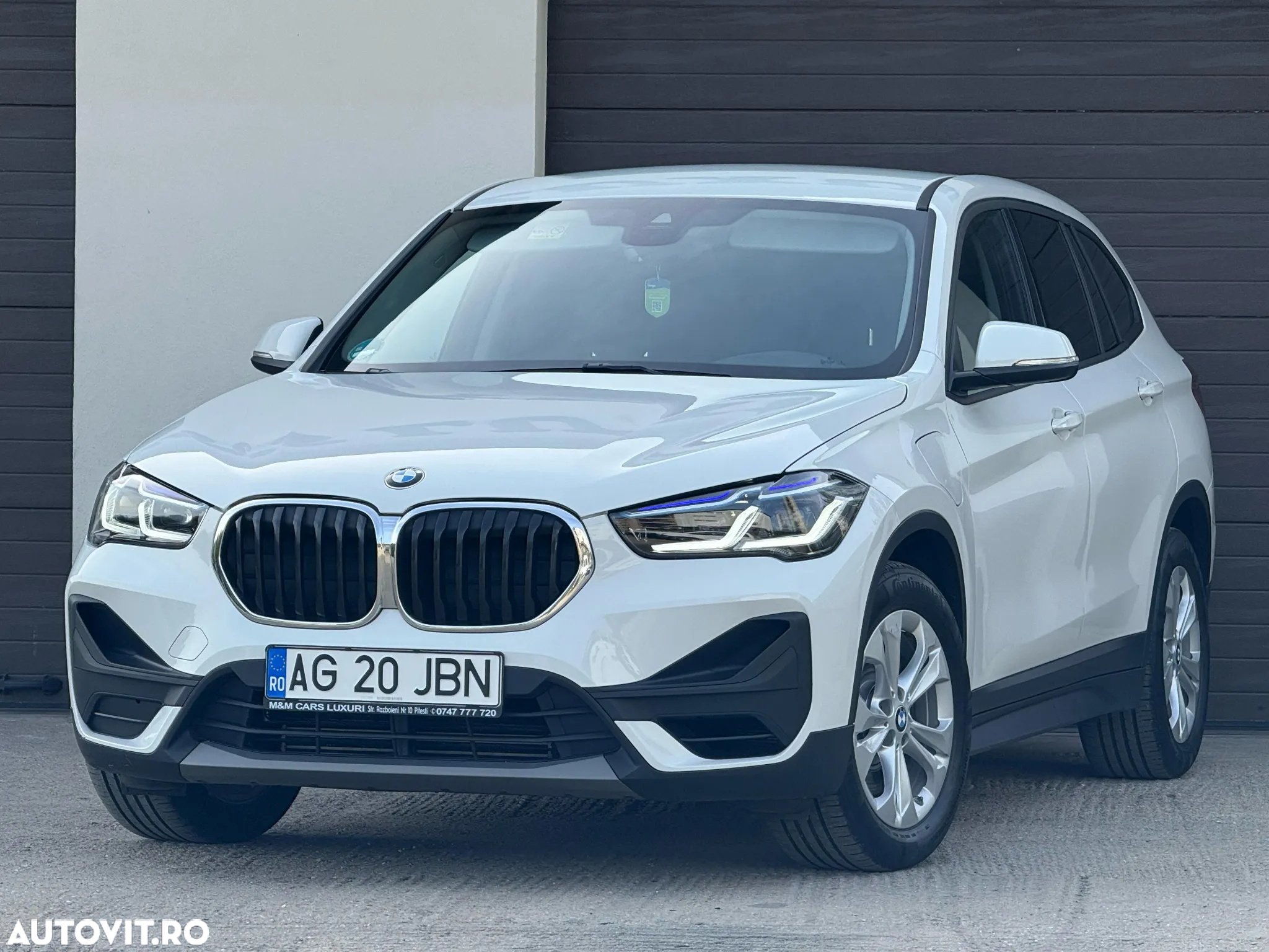 BMW X1 xDrive25e xLine - 23