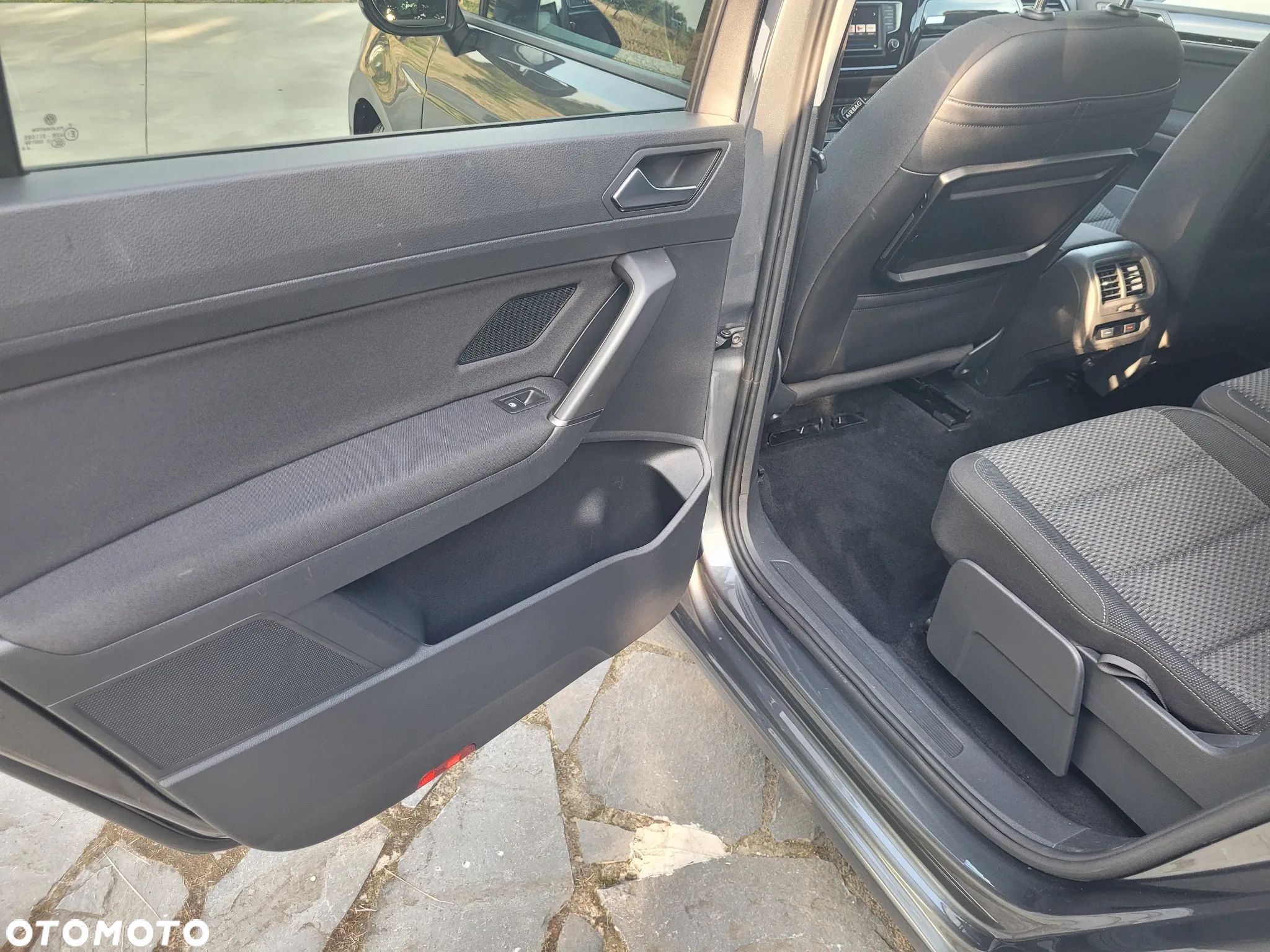 Volkswagen Touran 2.0 TDI BMT Comfortline - 13