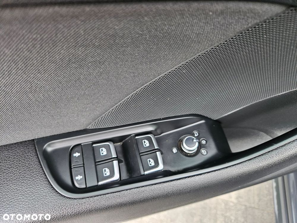 Audi A3 Sportback 30 TFSI S tronic sport - 28