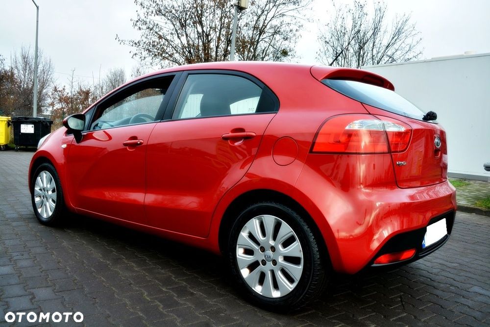 Kia Rio 1.2 Attract - 9