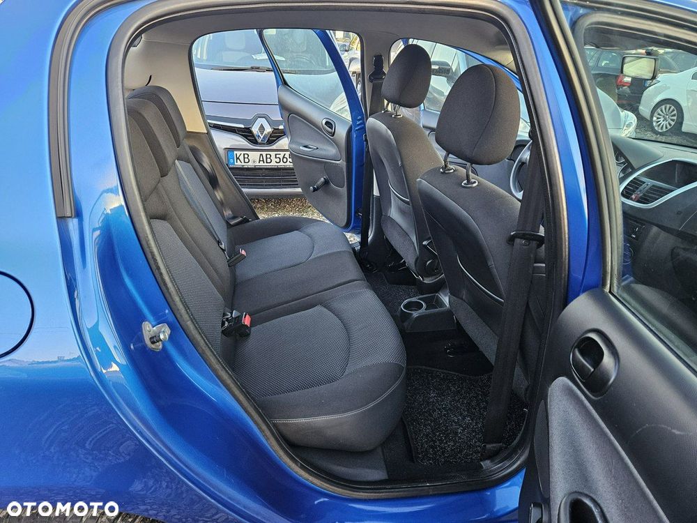 Peugeot 206 plus - 11