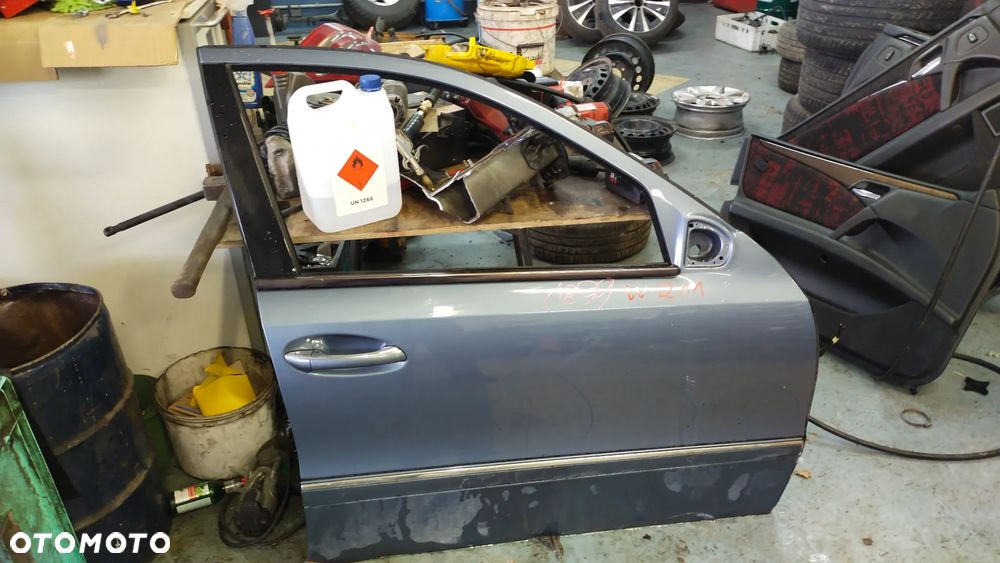 DRZWI PRAWY PRZÓD PRZEDNIE MERCEDES E W211 - 1