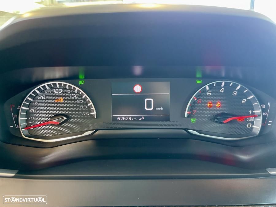 Peugeot 2008 1.2 PureTech Active Pack - 12