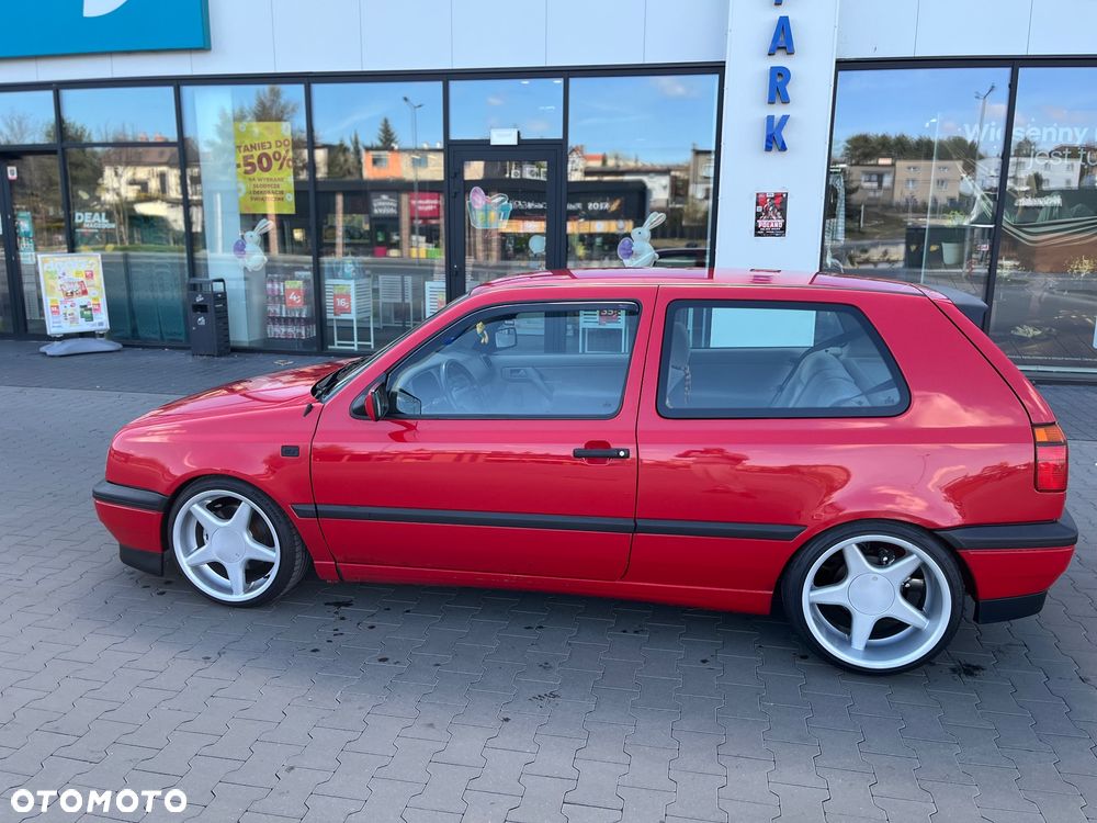 Volkswagen Golf 1.8 GL - 13