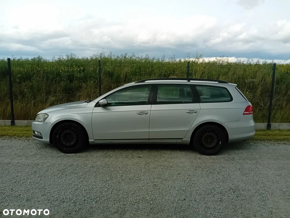 Volkswagen Passat 2.0 TDI Trendline DSG - 15