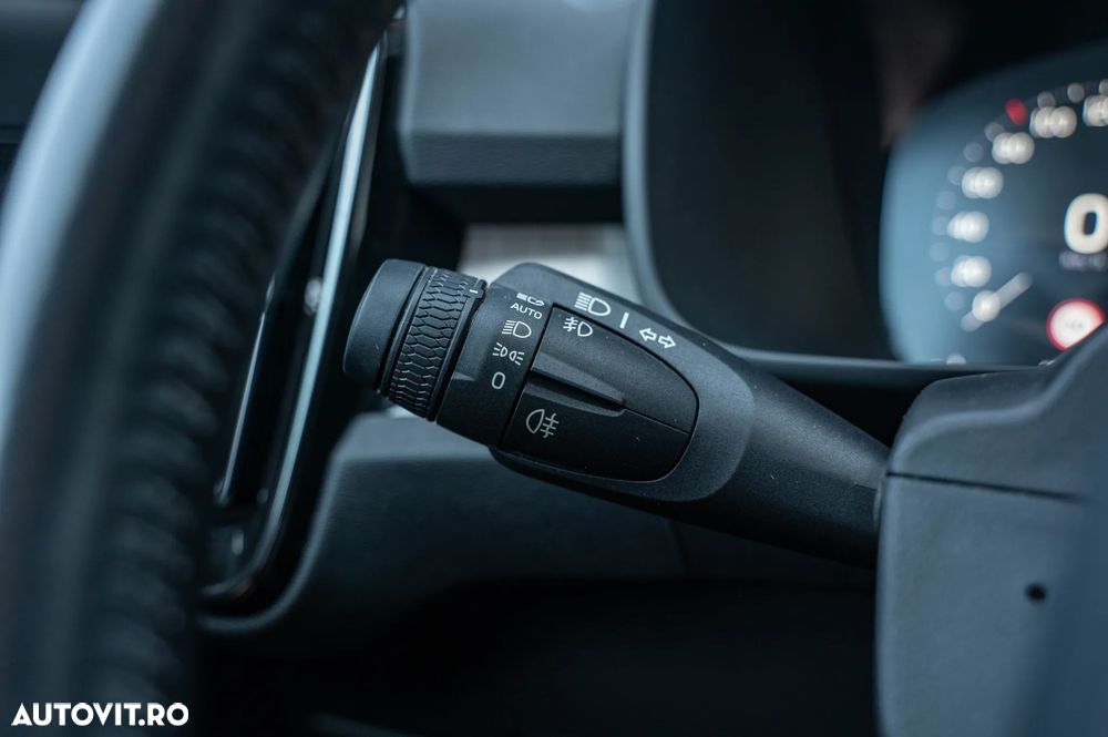 Volvo XC 40 - 23