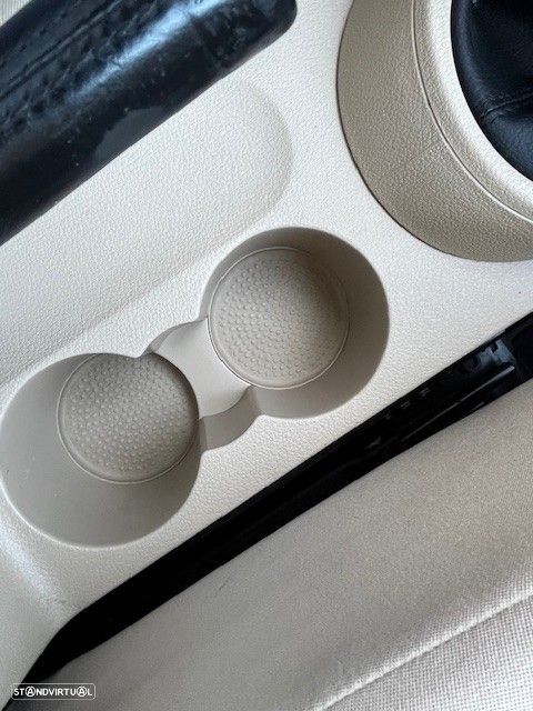 VW Touran 1.6 TDI Blue.Highline 7L - 19