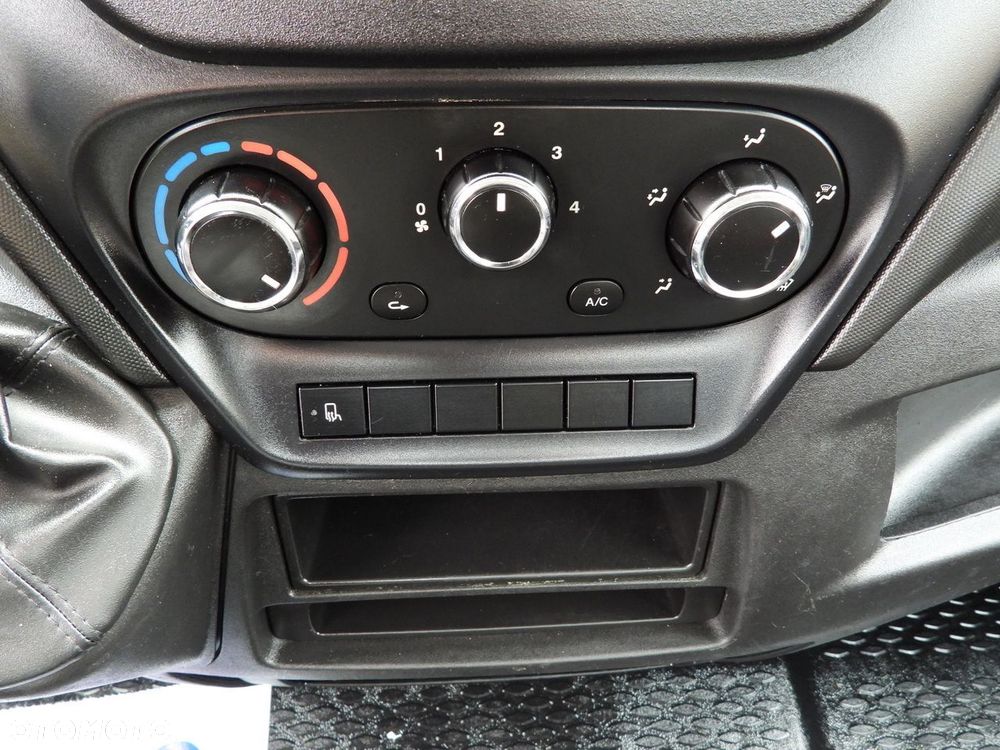 Iveco DAILY 35C13 WYWROTKA TEMPOMAT BLIŹNIACZE KOŁA KLIMATYZACJA  130KM - 39