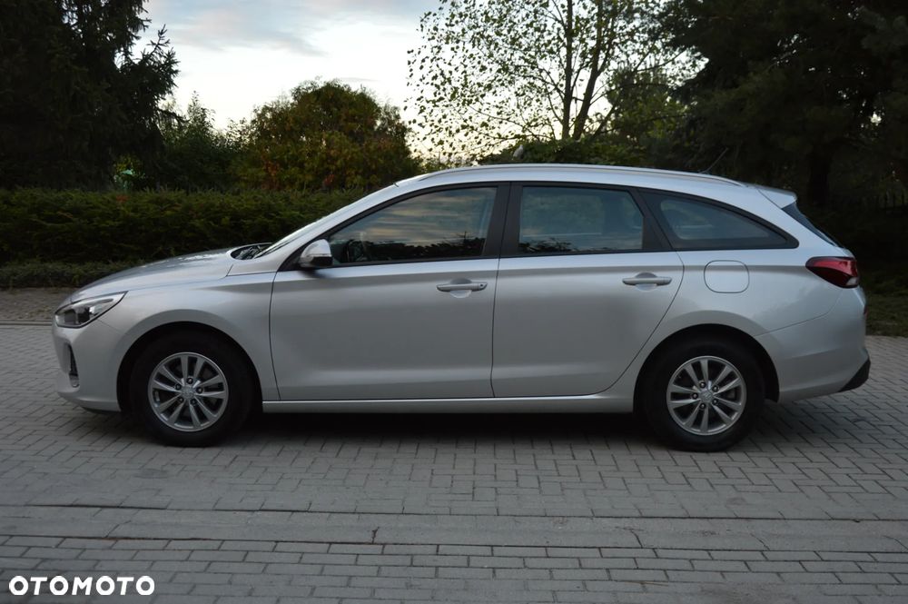 Hyundai i30 1.0 T-GDI Connect & Go - 8