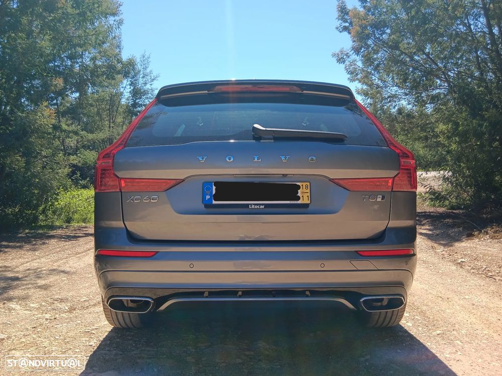 Volvo XC 60 2.0 T8 PHEV R-Design AWD - 4
