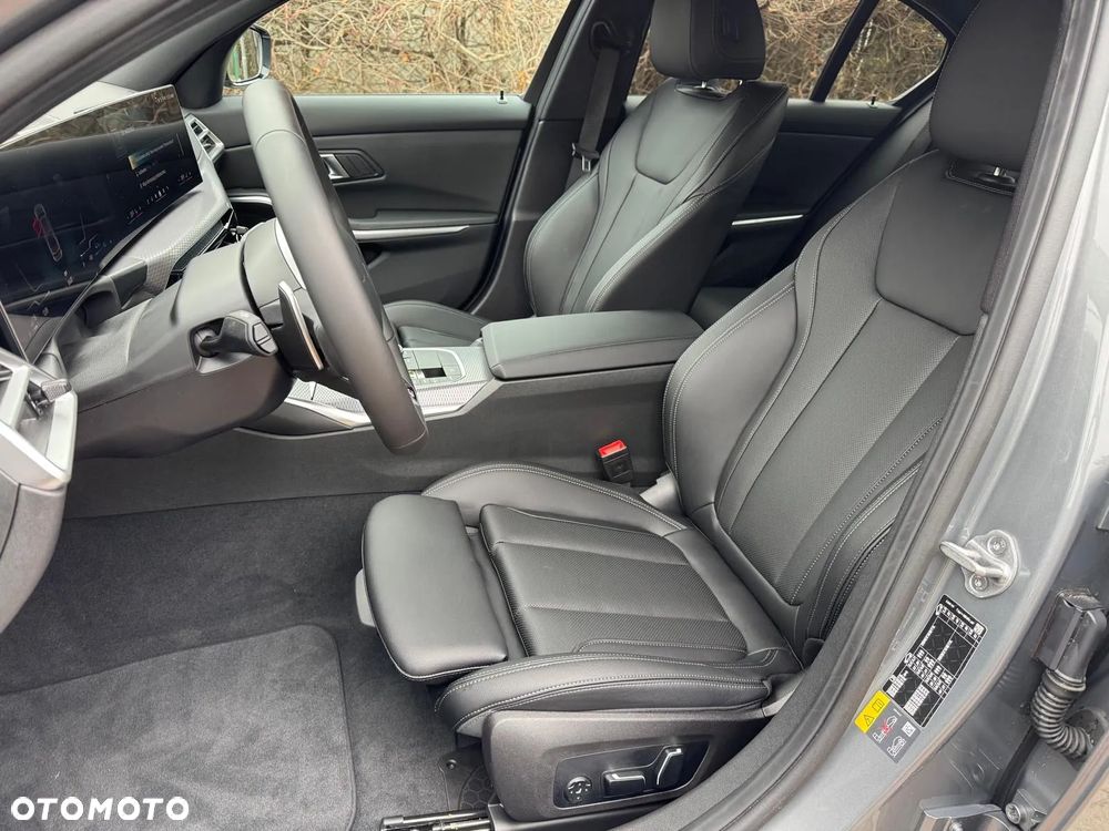 BMW Seria 3 330e xDrive M Sport sport - 28