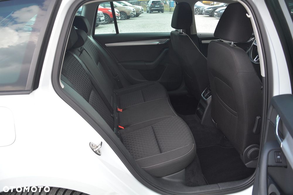 Skoda Octavia 2.0 TDI 4x4 DSG Ambition - 16