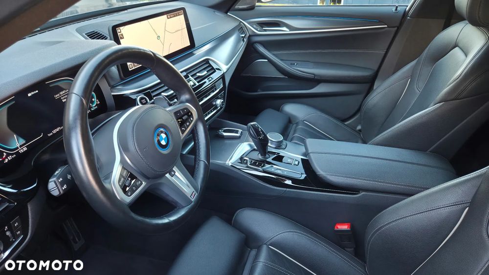 BMW Seria 5 530e xDrive M Sport sport - 26