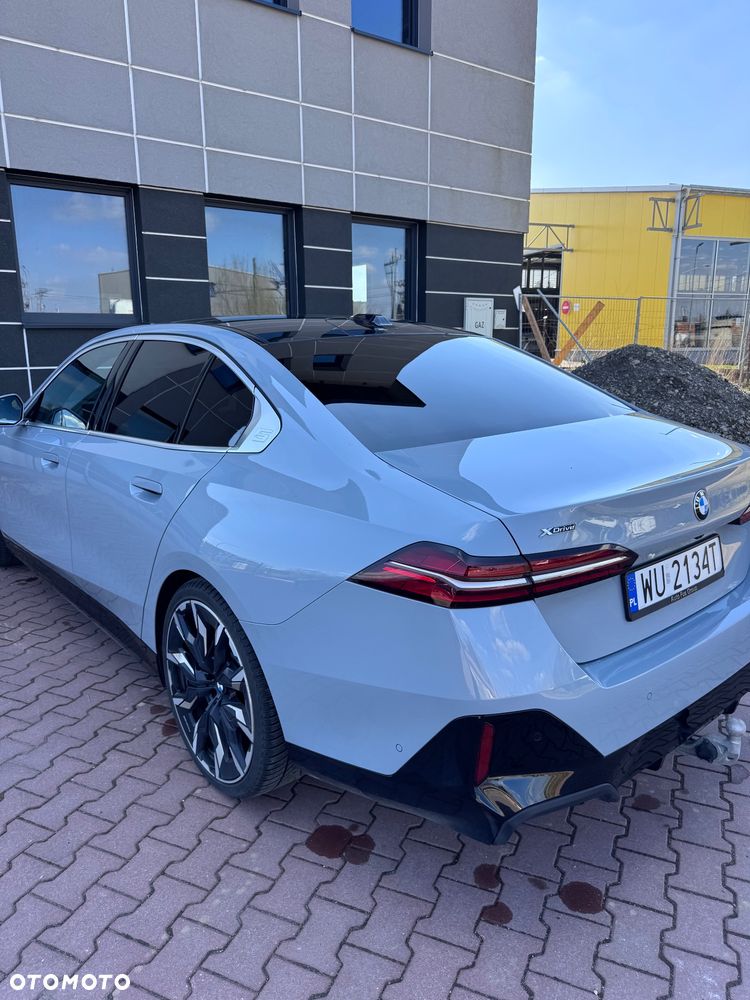 BMW Seria 5 520d xDrive mHEV - 3