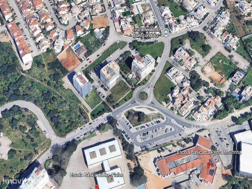 Lote C5 | 21 Apartamentos + 384 m² de Área Comercial | Portimão