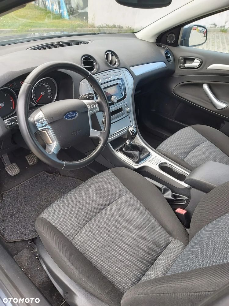 Ford Mondeo 1.8 TDCi Silver X - 25