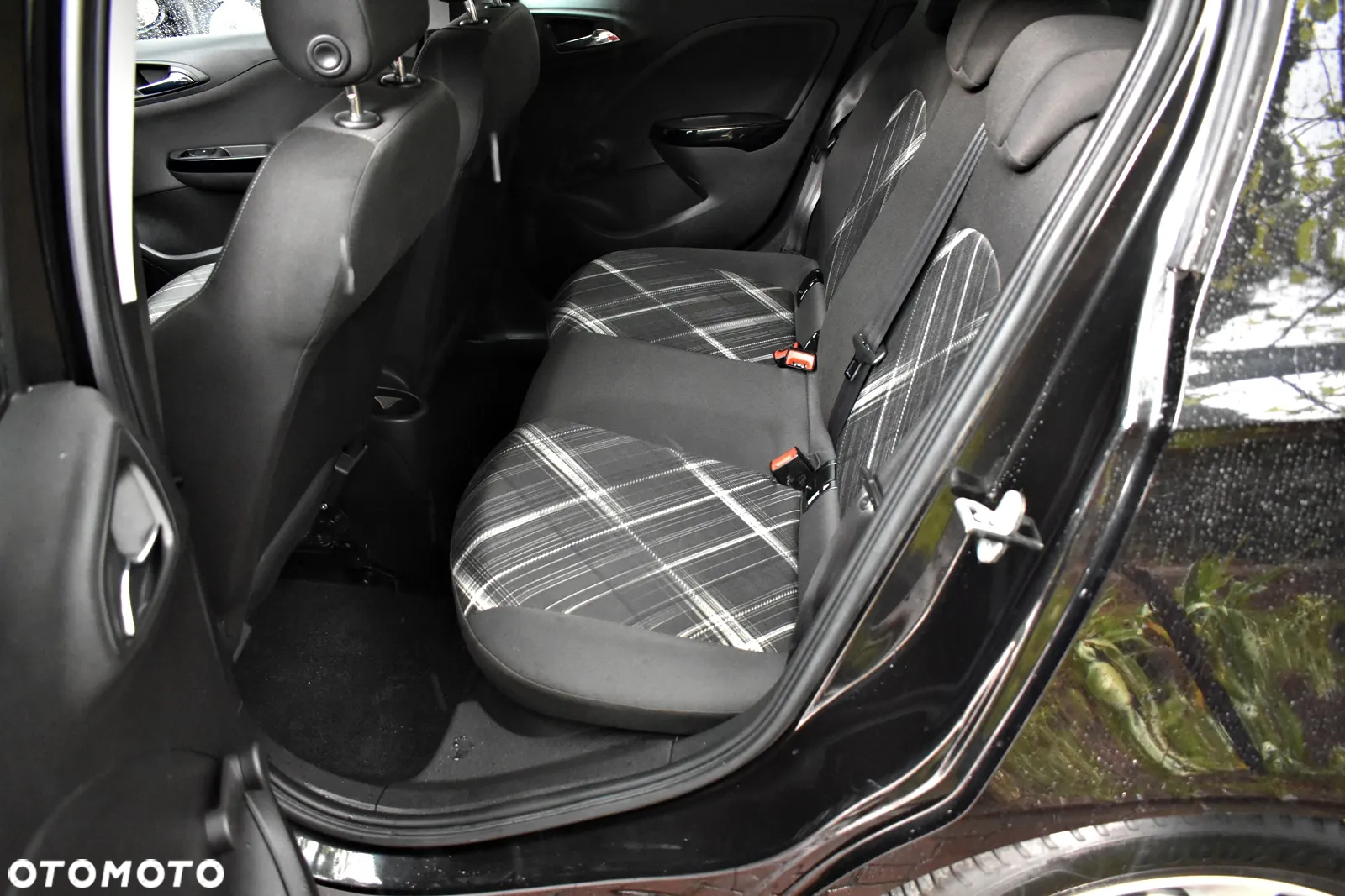 Opel Corsa 1.4 T Cosmo S&S - 28