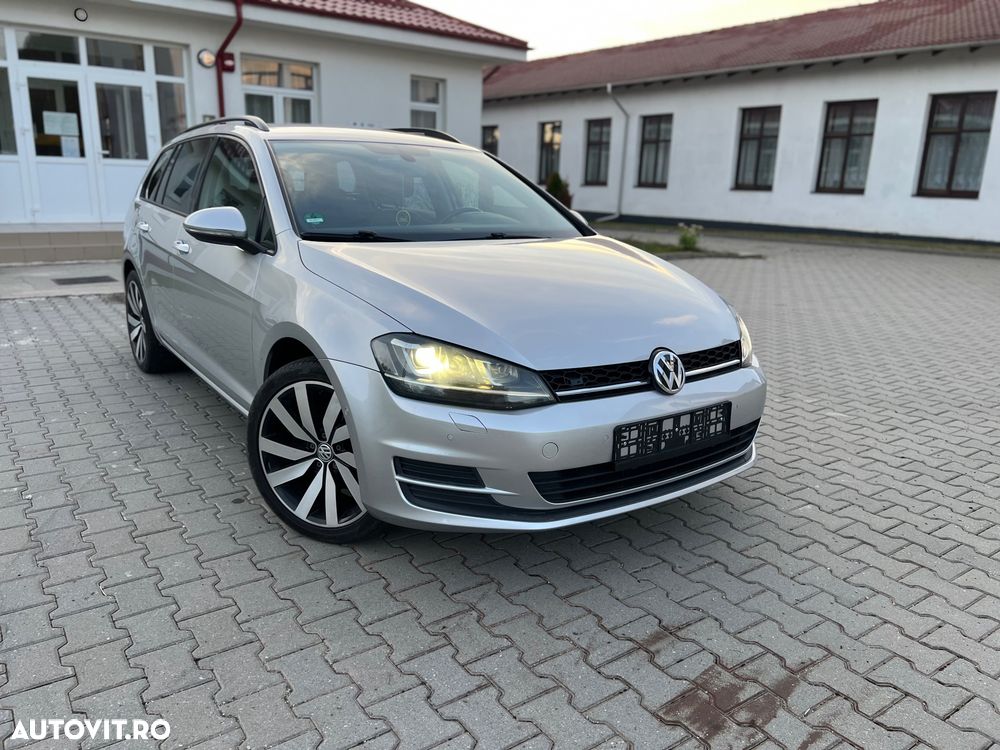 Volkswagen Golf - 2