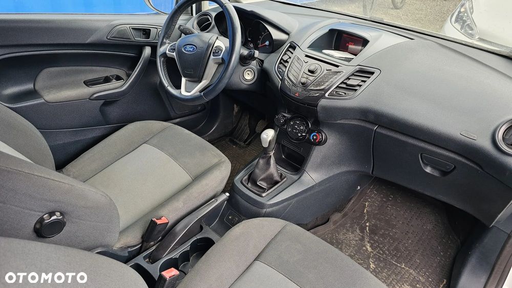 Ford Fiesta - 6