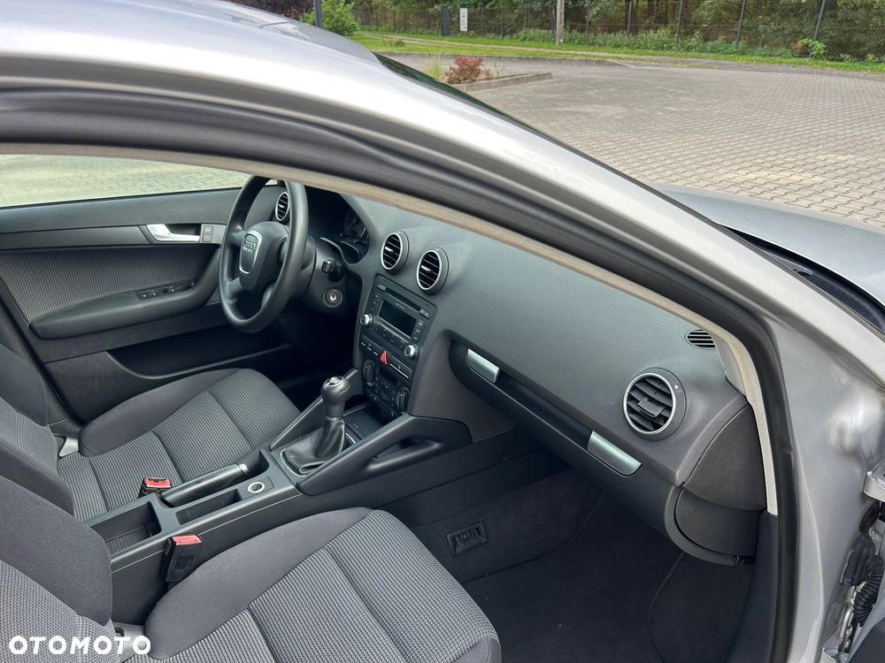 Audi A3 Sportback - 6