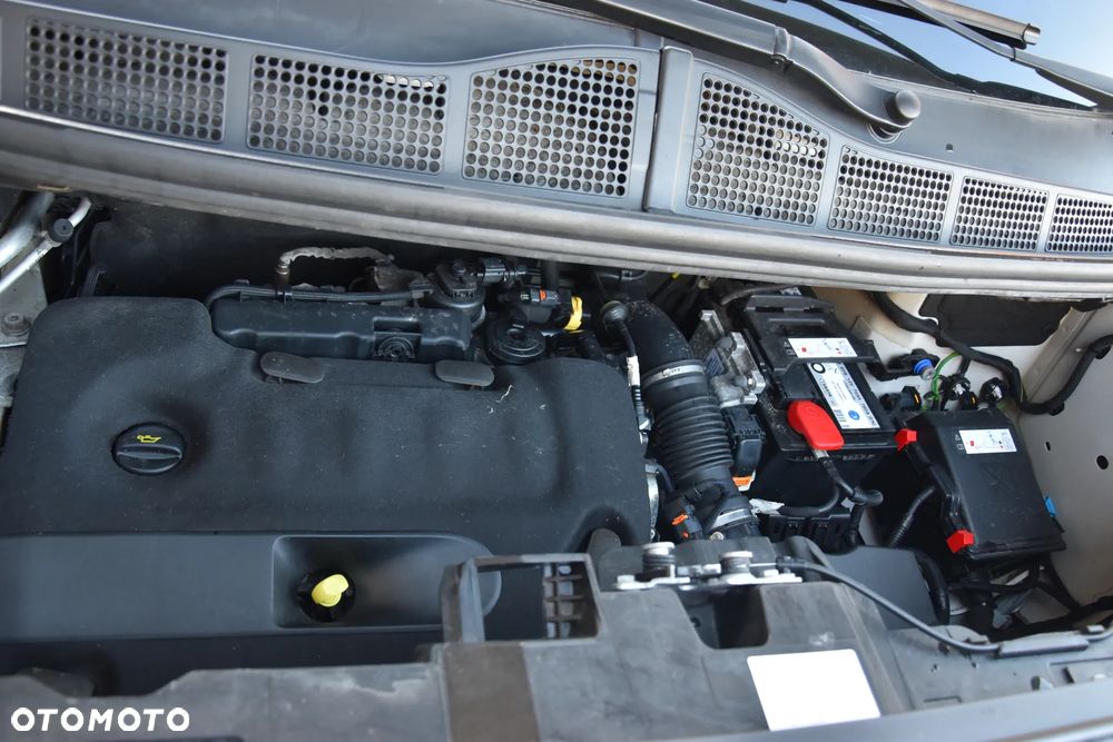 Opel Vivaro Extra Long - 22