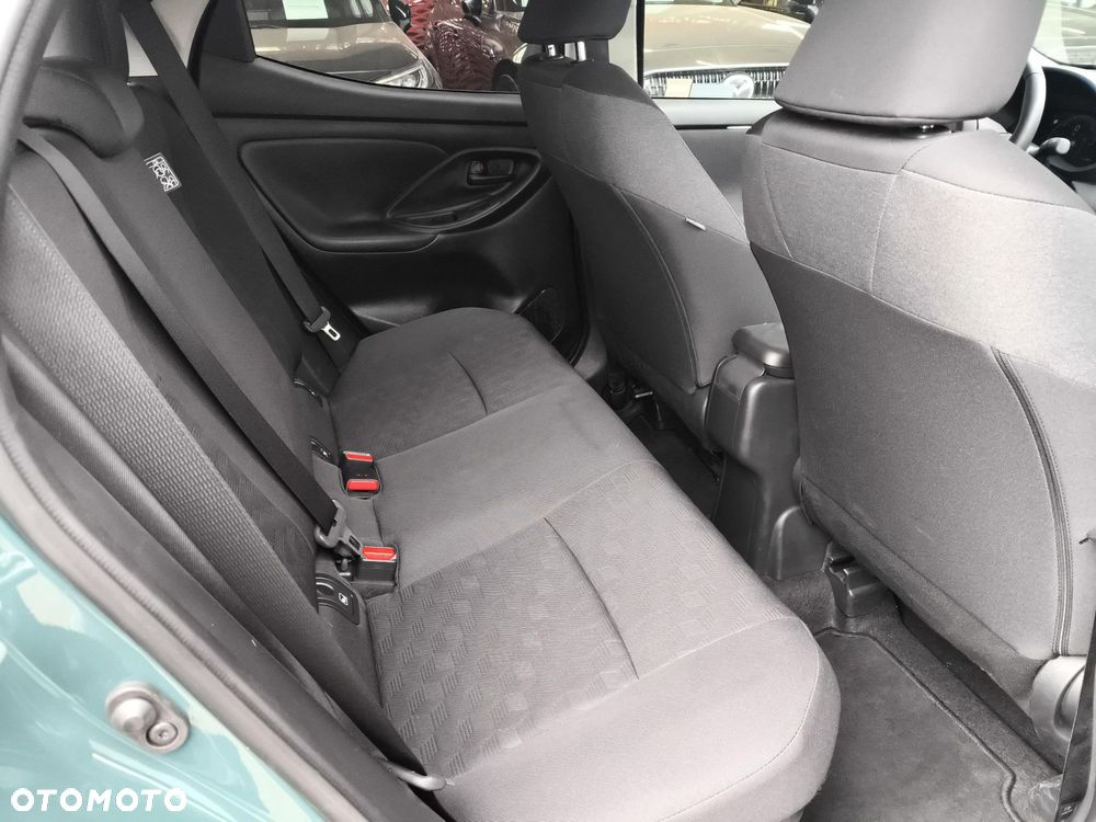 Toyota Yaris Hybrid 1.5 Style - 24