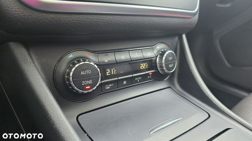 Mercedes-Benz CLA - 16