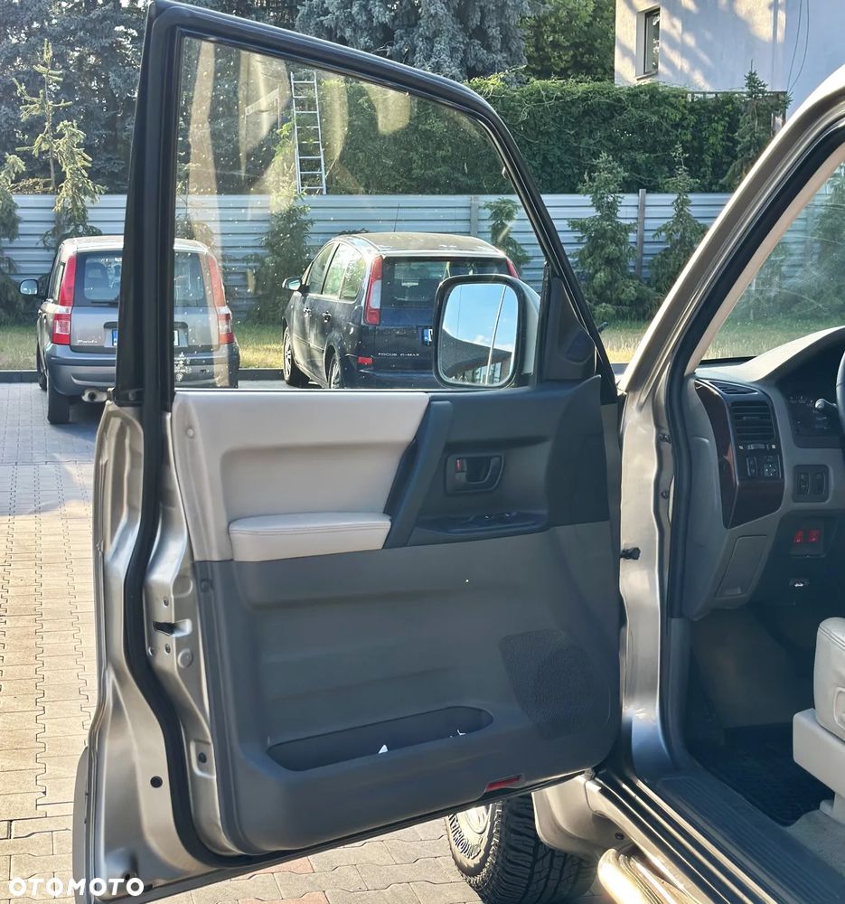Mitsubishi Pajero 3.2 DI-D Automatik Instyle - 12