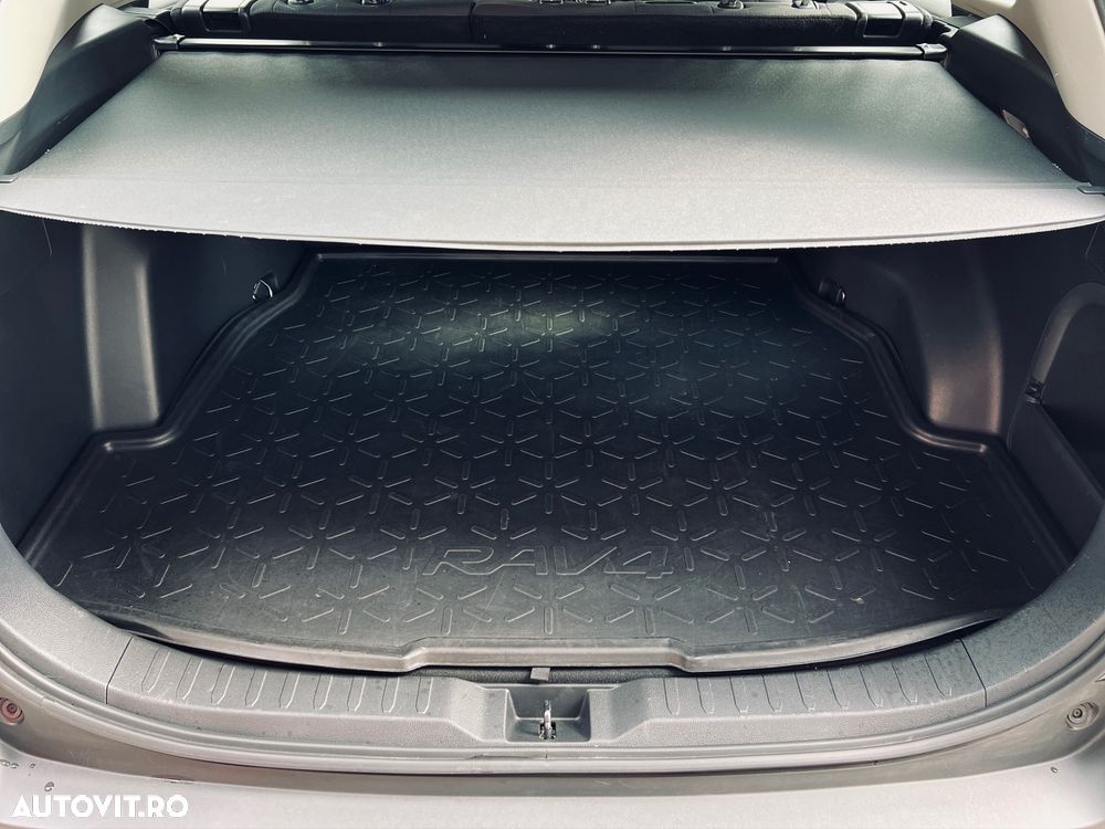 Toyota RAV4 - 18