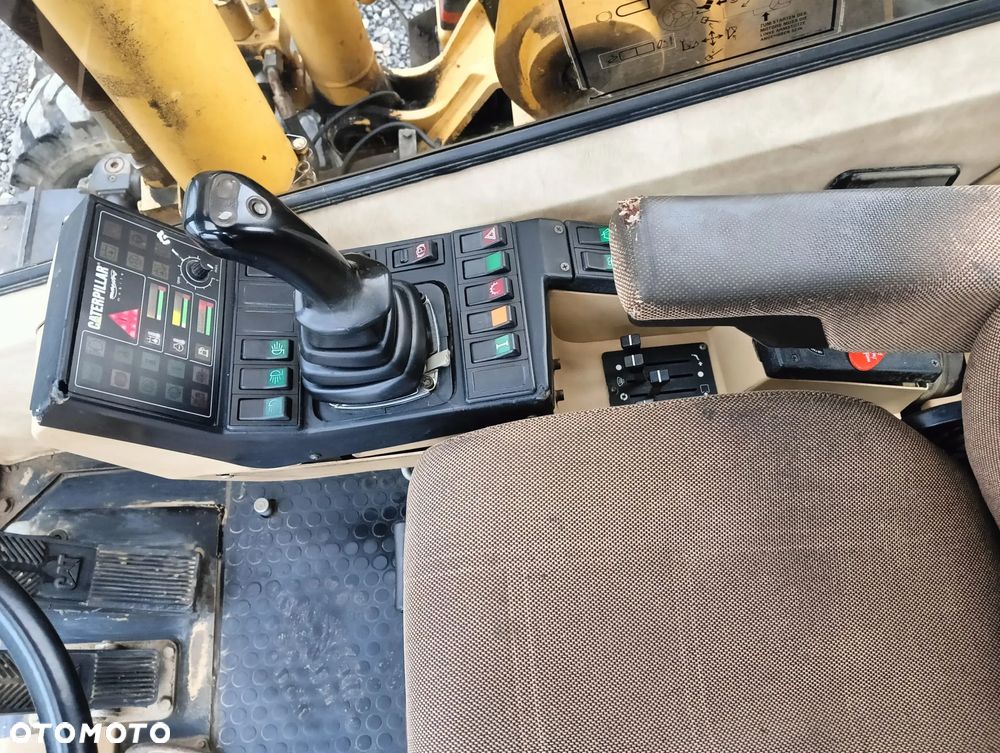 Caterpillar M312 - 12