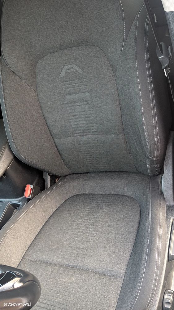 Ford Focus 1.5 TDCi ECOBlue Active X - 14