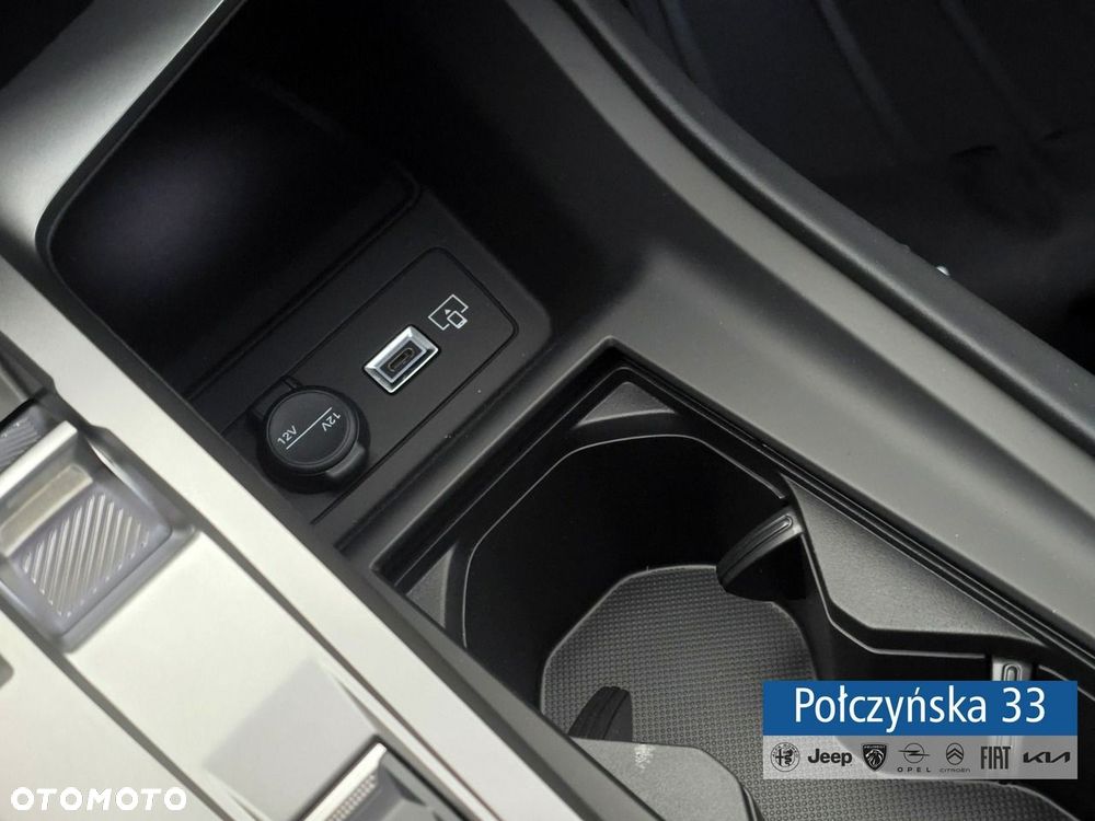 Peugeot 408 - 25