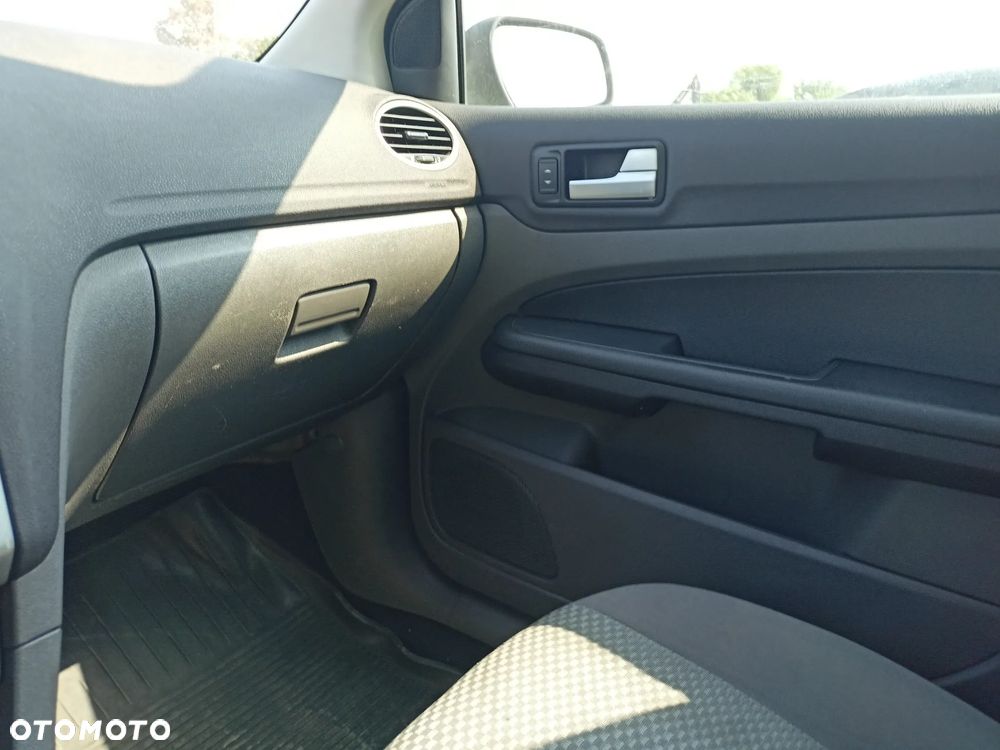 Ford Focus - 12
