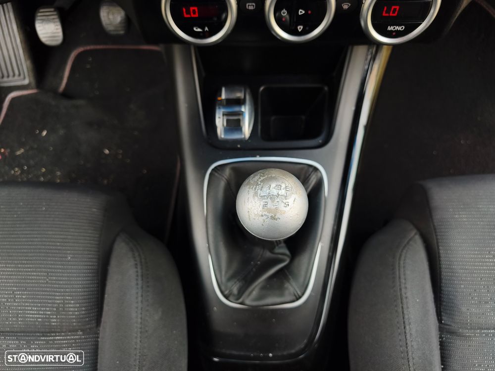 Alfa Romeo Giulietta 1.6 JTDM Distinctive - 22