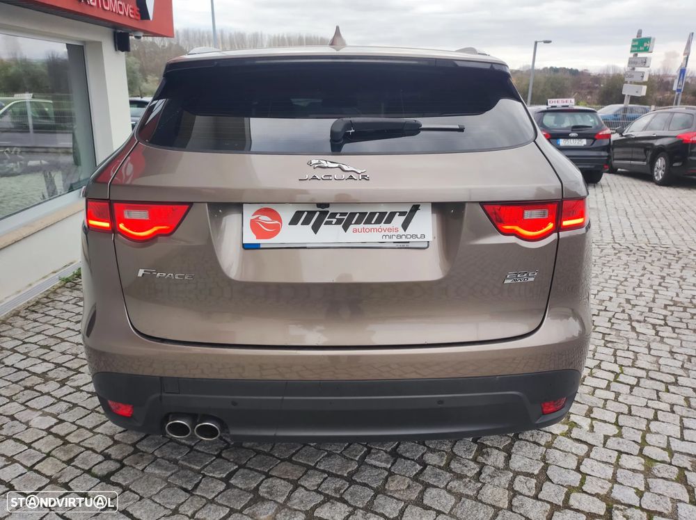 Jaguar F-Pace 20d AWD Aut. R-Sport - 7