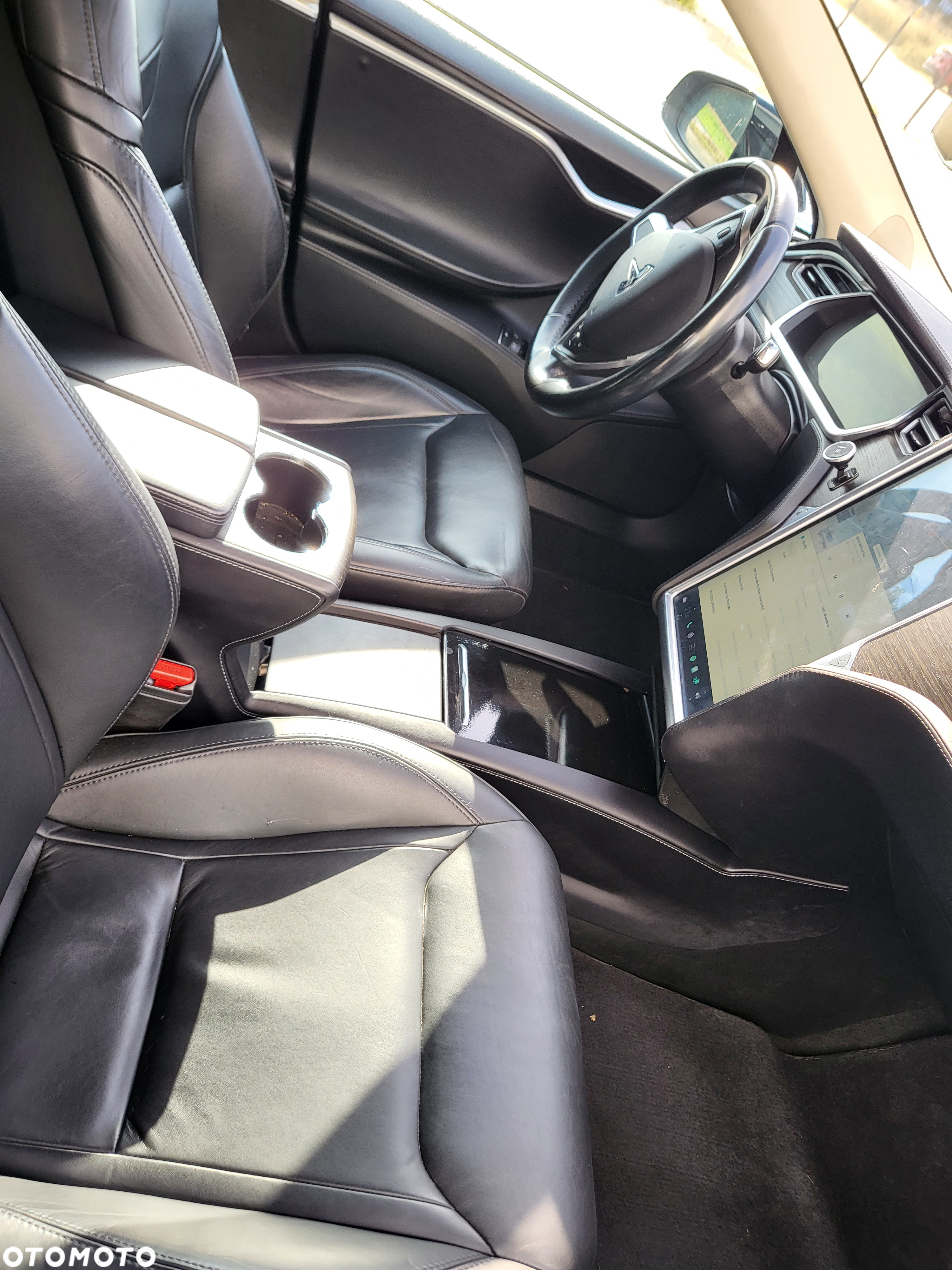 Tesla Model S Standard - 34