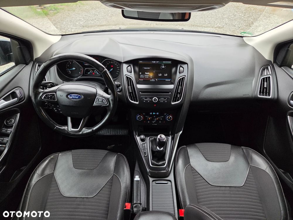 Ford Focus 1.0 EcoBoost Titanium - 22